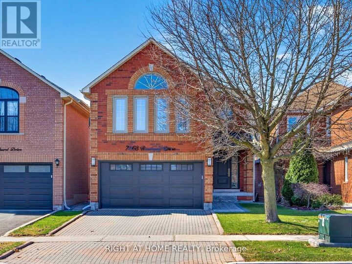 Property Photo: 7068 Rosehurst Drive ON L5N 6Y8