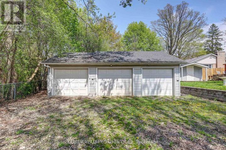 Property Photo:  35 Thorncrest Crescent  ON N6J 1K4 