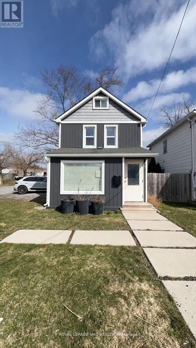 Property Photo:  10 Thorold Road  ON L3C 3T2 