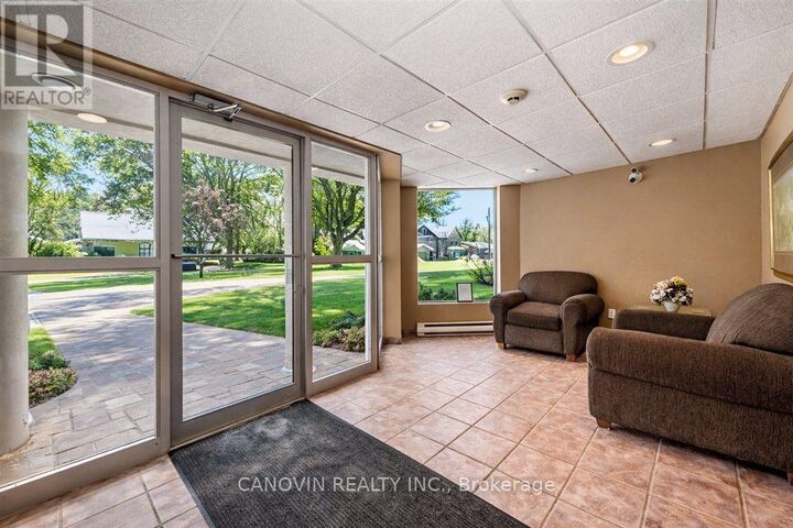 Property Photo: 107 Bond Street 202 ON L3V 1J7