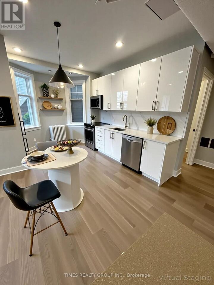 Property Photo: 592 Church Street 10 ON M4Y 2E5