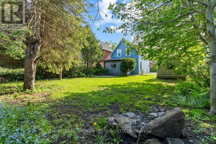 Property Photo:  1323 2nd Avenue West  ON N4K 4N5 