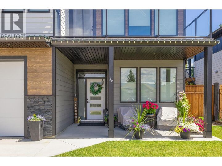 Property Photo: 1441 20 Avenue Southeast 4 BC V1E 2M9