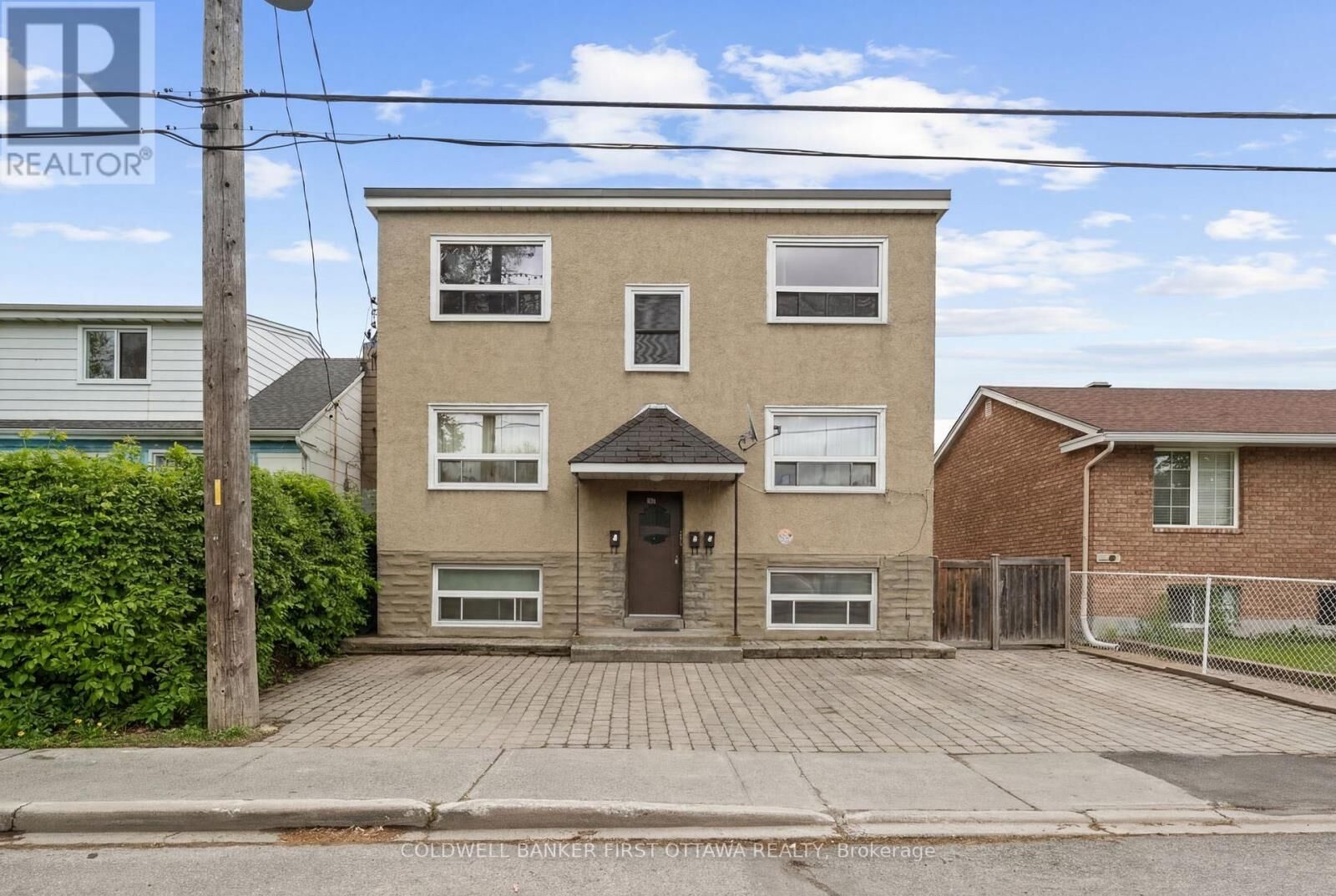 Property Photo: 397 Brant Street ON K1L 6V5