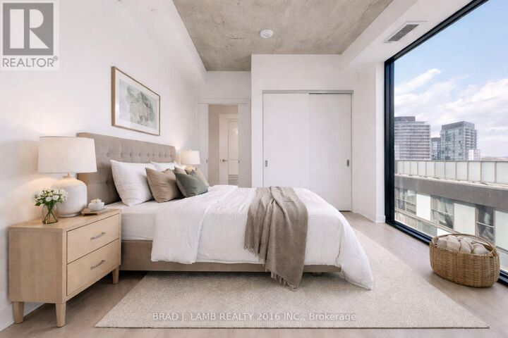Property Photo:  284 King Street East 2702  ON M5A 1K4 