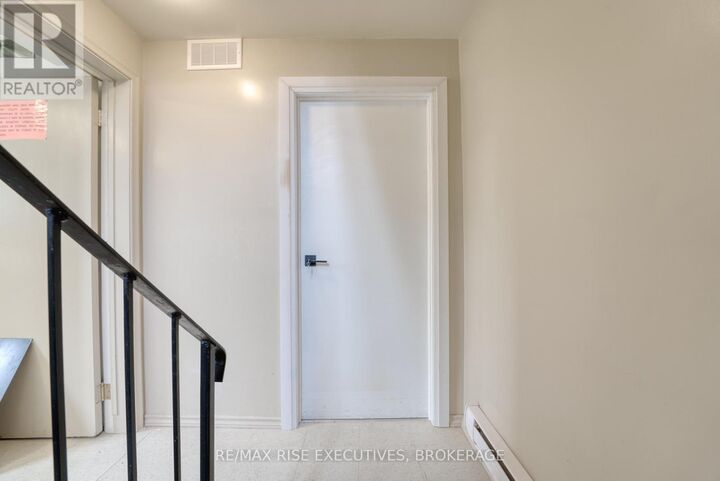 Property Photo:  103 Day Street 3  ON K7K 4Y3 
