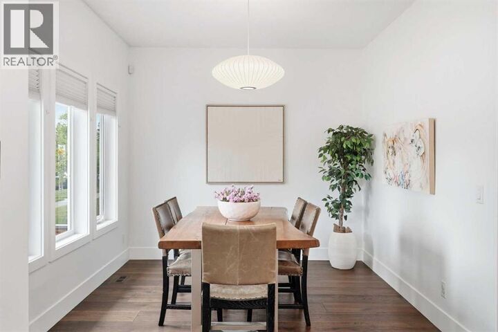 Property Photo: 226 11 Avenue Northwest AB T2M 0A2