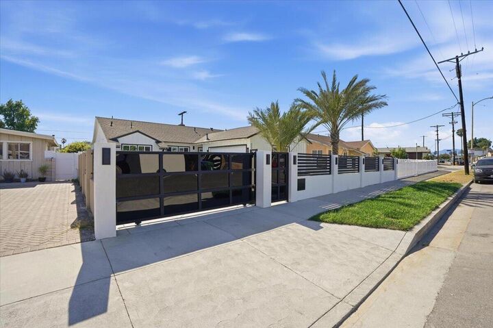 Property Photo:  7737 Bellaire Avenue  CA 91605 
