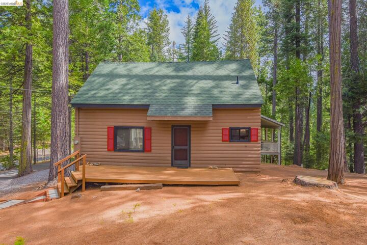 Property Photo: 22138 Sarah Circle CA 95335