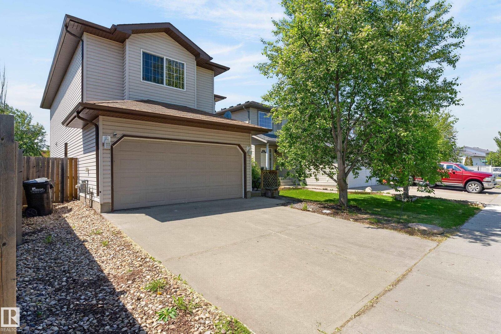 Property Photo: 988 Regency Drive AB T8A 2H4