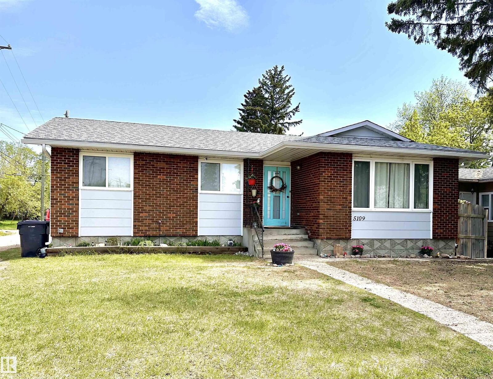 Property Photo: 5109 50 Street AB T0A 1A0