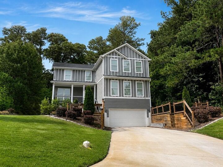Property Photo:  655 Transit Circle  GA 30349 