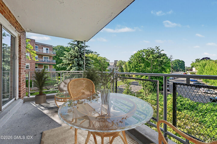 Property Photo:  1 Putnam Court 3C  CT 06830 