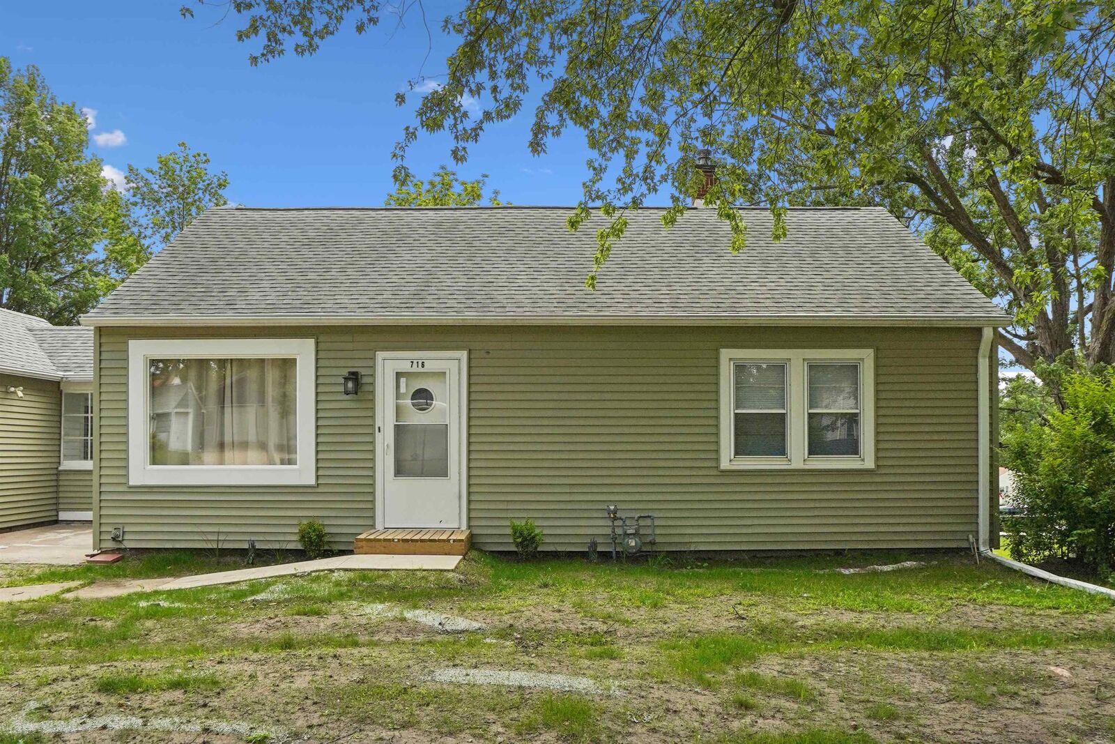 Property Photo:  716 W 18th Street  IA 50613 