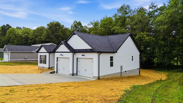 Property Photo:  148 Laredo Drive  KY 40741 