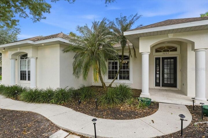 Property Photo: 5237 Bloomfield Boulevard FL 33810