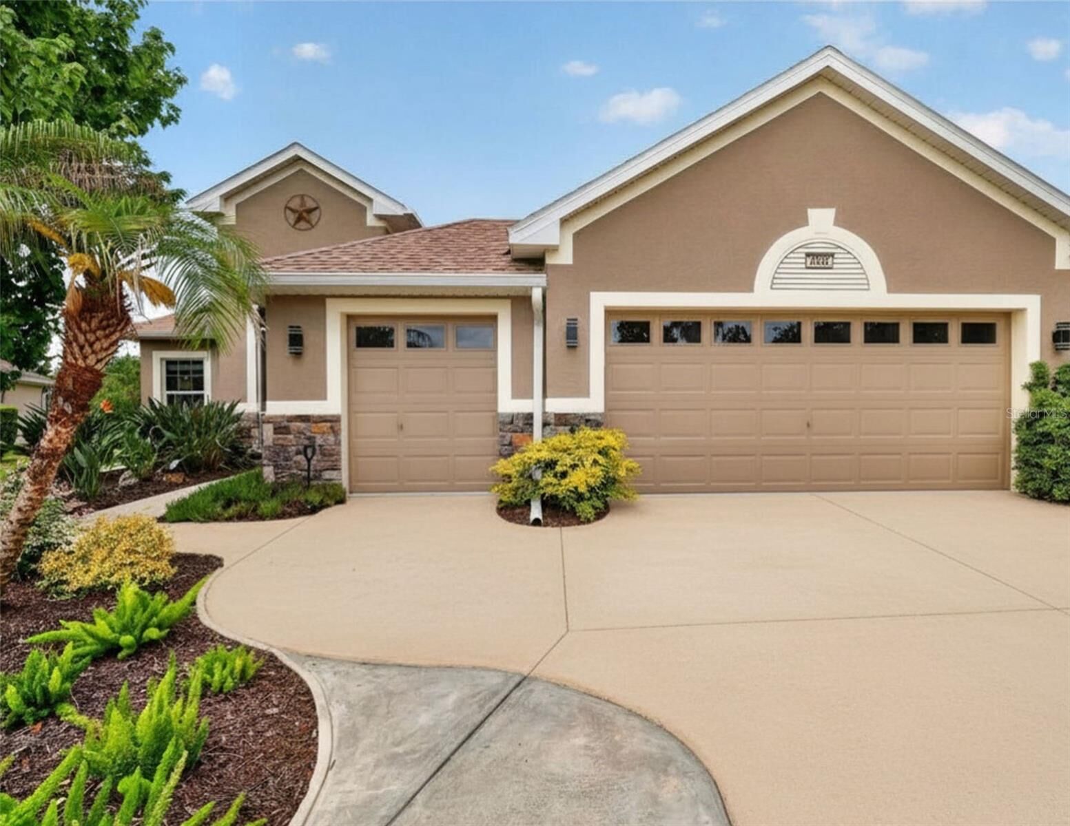 Property Photo: 2003 Bayside Avenue FL 32757