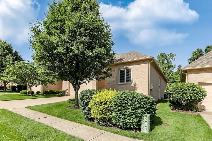 Property Photo: 1472 Heron Ridge Boulevard IN 46143