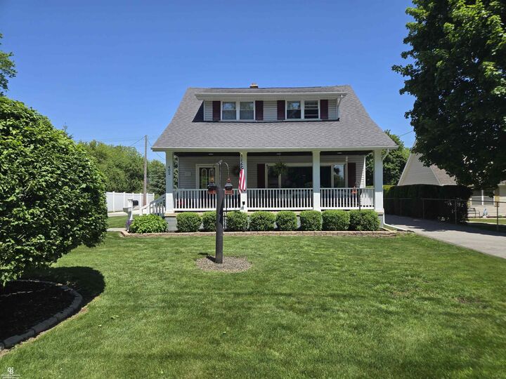 Property Photo:  402 Park Avenue  MI 48097 