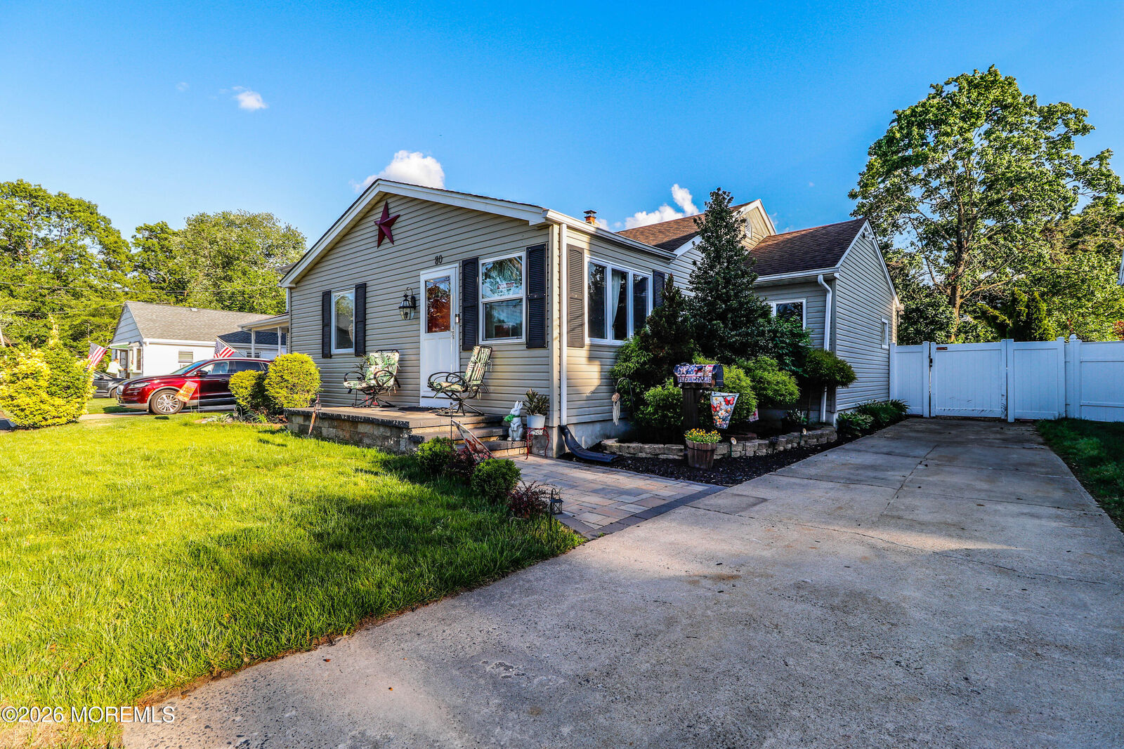 Property Photo:  80 Elm Street  NJ 08884 