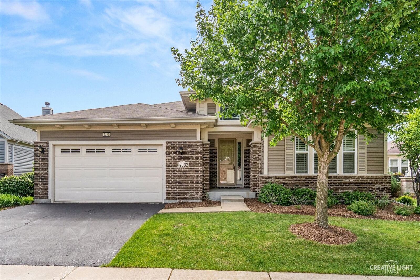 Property Photo: 2832 Chevy Chase Lane IL 60564