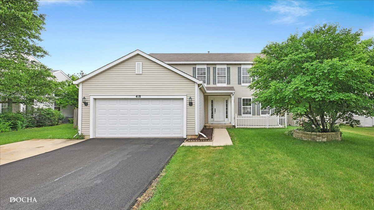 Property Photo: 418 Terrace Lane IL 60543