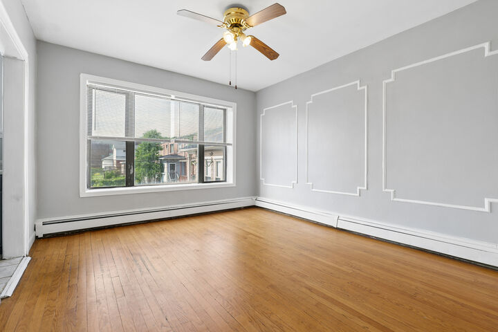Property Photo:  8503 S Drexel Avenue 1W  IL 60619 