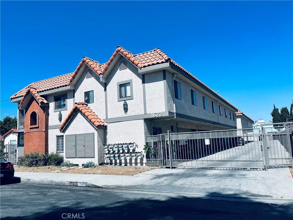 Property Photo: 1622 Allegro Sq J CA 91776
