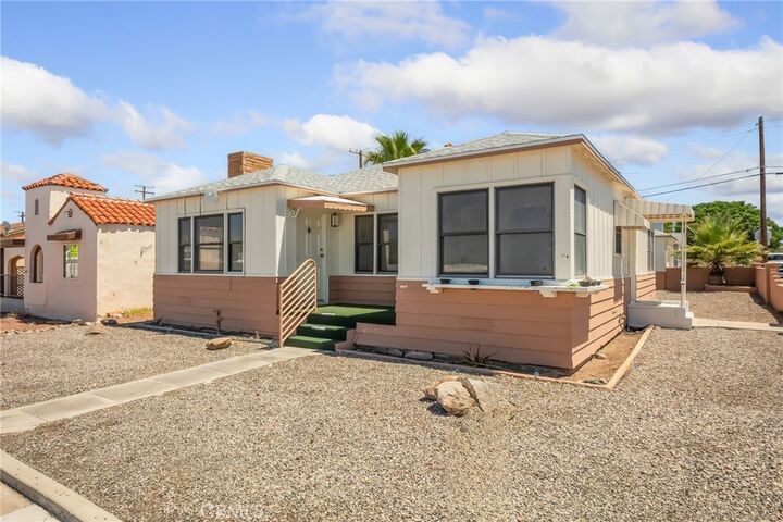 Property Photo:  1719 Wasington Street  CA 92363 