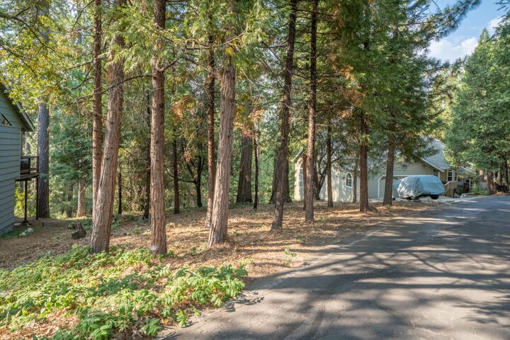 Property Photo: 51 Canterwood Lane CA 95247