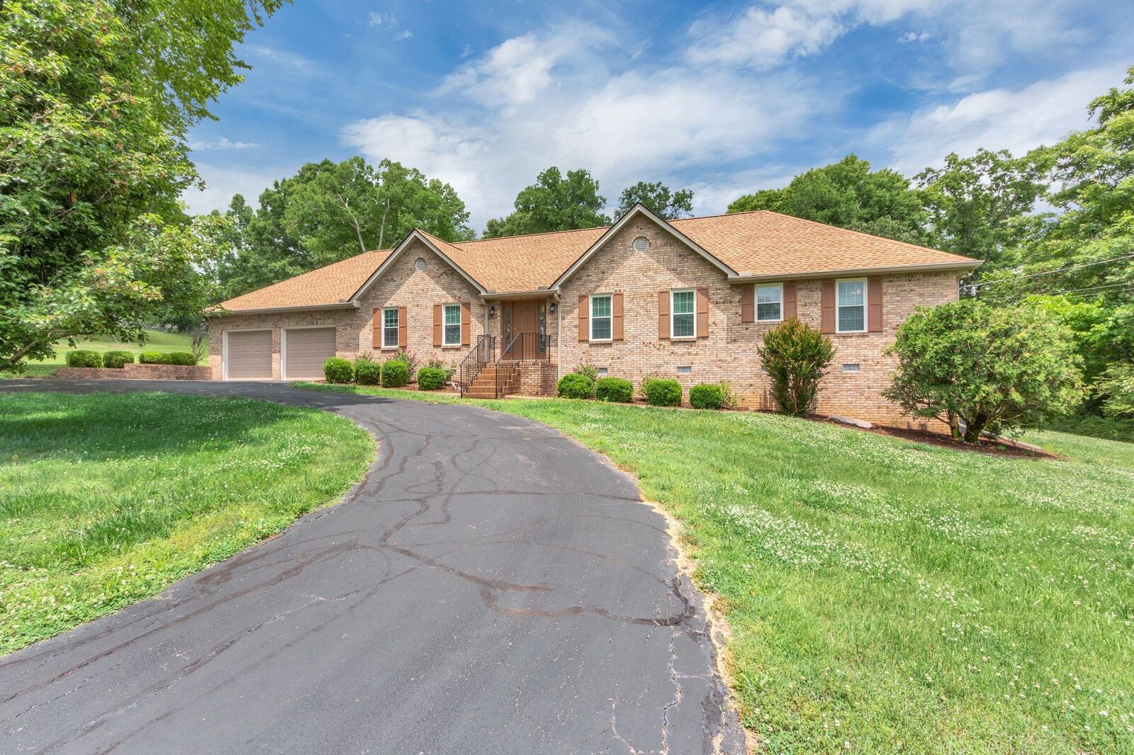 Property Photo:  2417 Sowell Mill Pike  TN 38401 