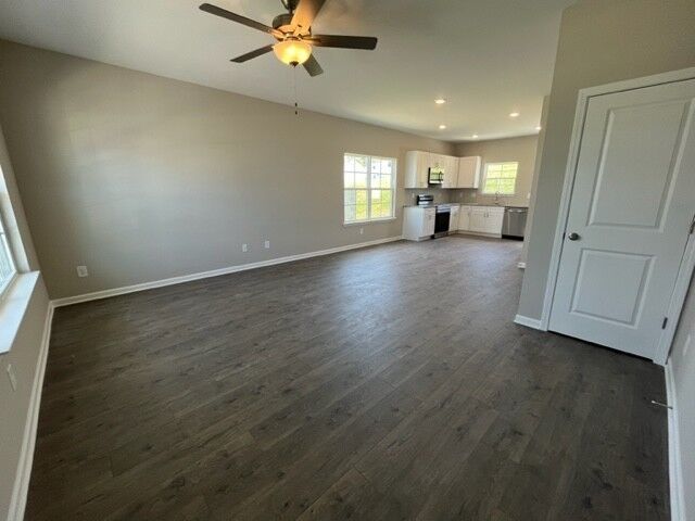 Property Photo: 218 Tara Ct TN 38401