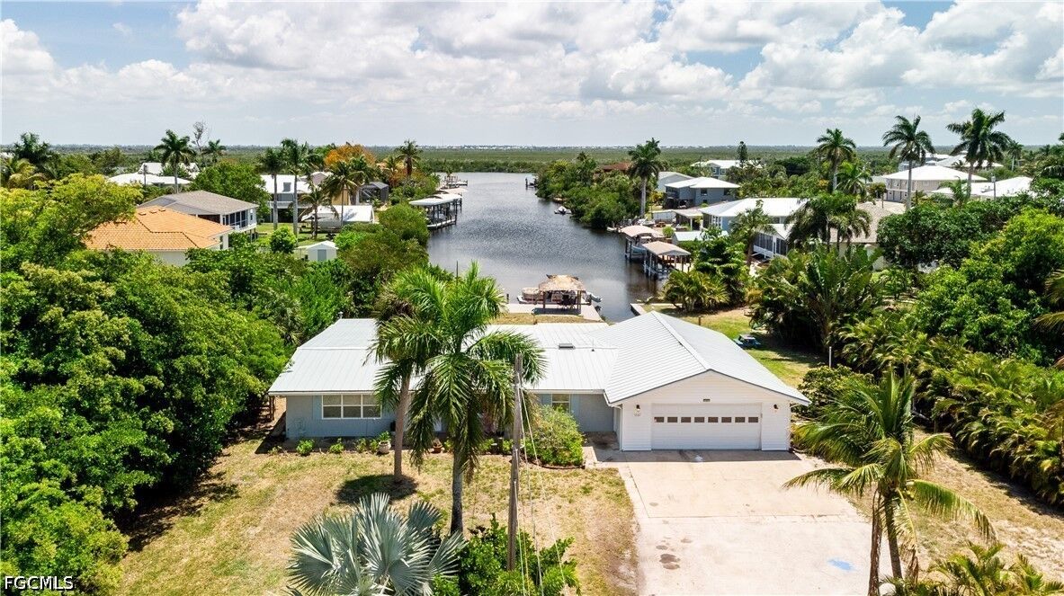 Property Photo:  5387 Marina Drive  FL 33922 