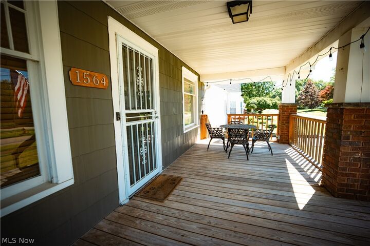 Property Photo:  1564 Cascade  OH 44511 