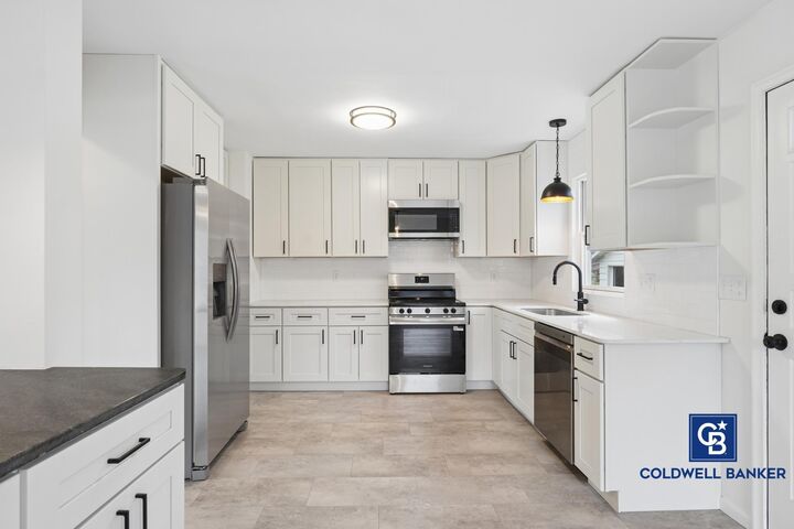 Property Photo:  1444 Ames Avenue E  MN 55106 