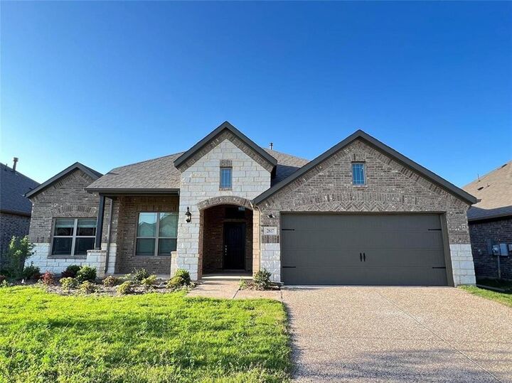 Property Photo:  2817 Bobcat Drive  TX 75454 