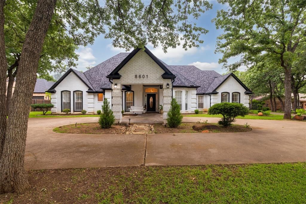 Property Photo:  8601 Clay Hibbins Road  TX 76248 