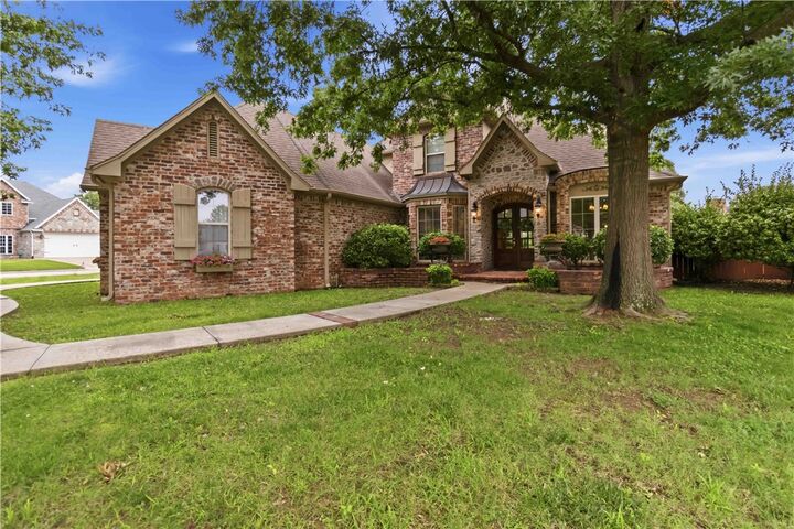 Property Photo:  5401 S 44th Street  AR 72758 