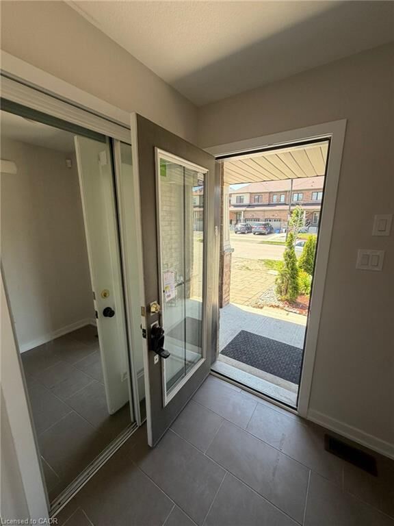 Property Photo:  62 Sherway Street  ON L8J 0J3 