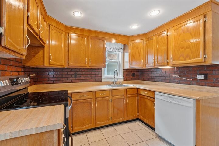 Property Photo: 156 Gershom Ave MA 01854