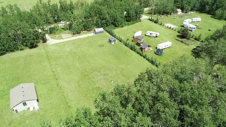Property Photo: 11013 Township Road 423 AB T0C 2J0