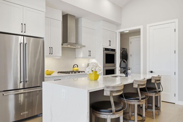 Property Photo: 408 Crestridge Common SW AB T3B 6J5