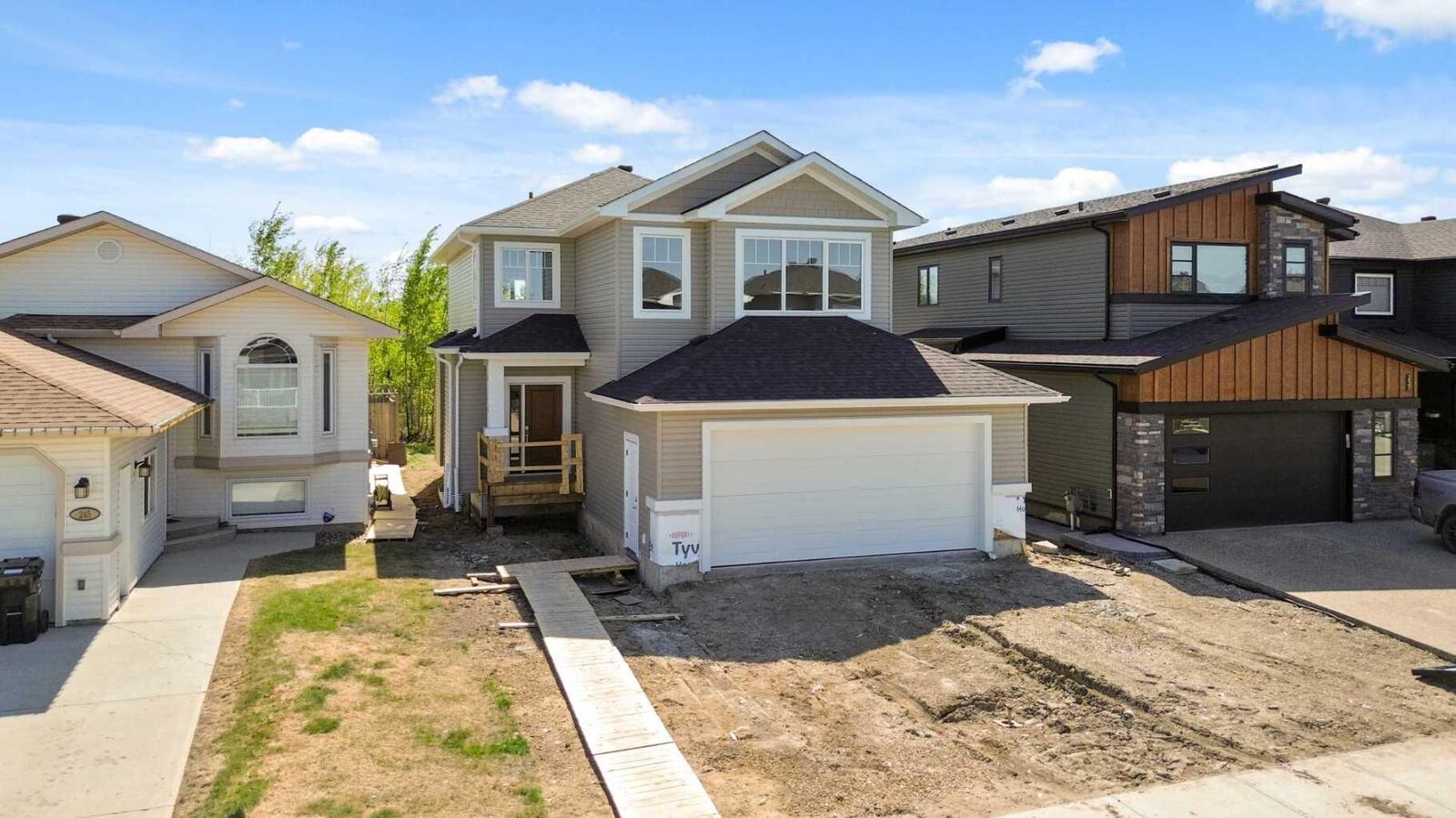 Property Photo:  241 Warren Way  AB T9H 5H9 