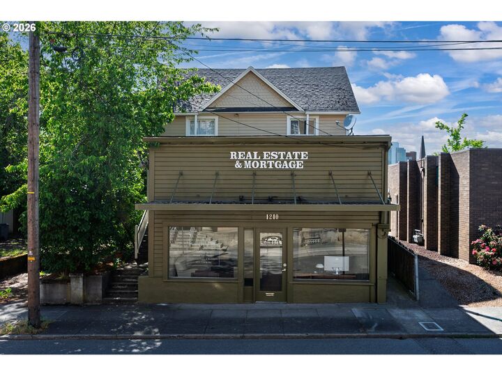 Property Photo:  1210 Daniels St  WA 98660 