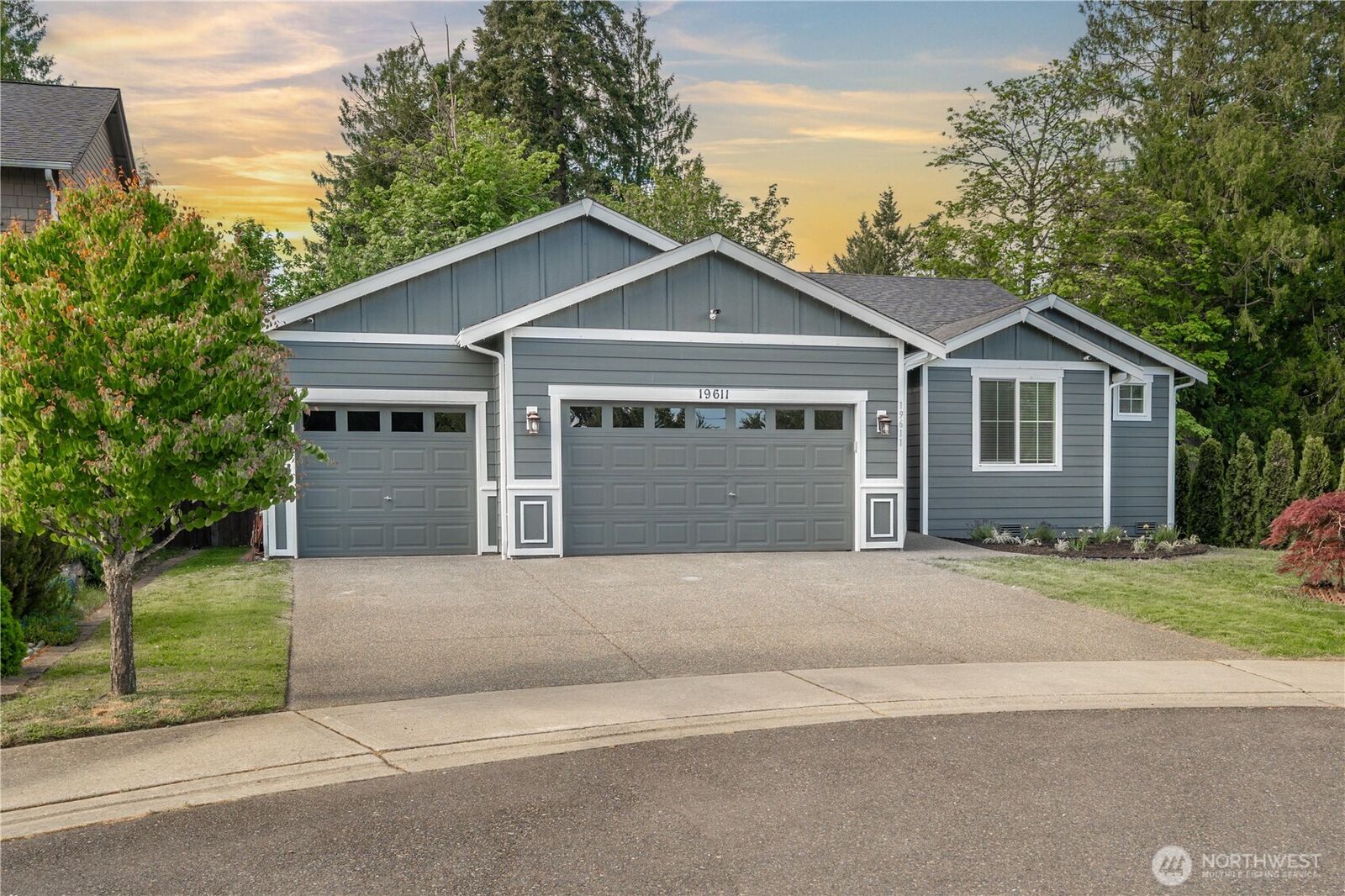 Property Photo:  19611  117th Street E  WA 98391 