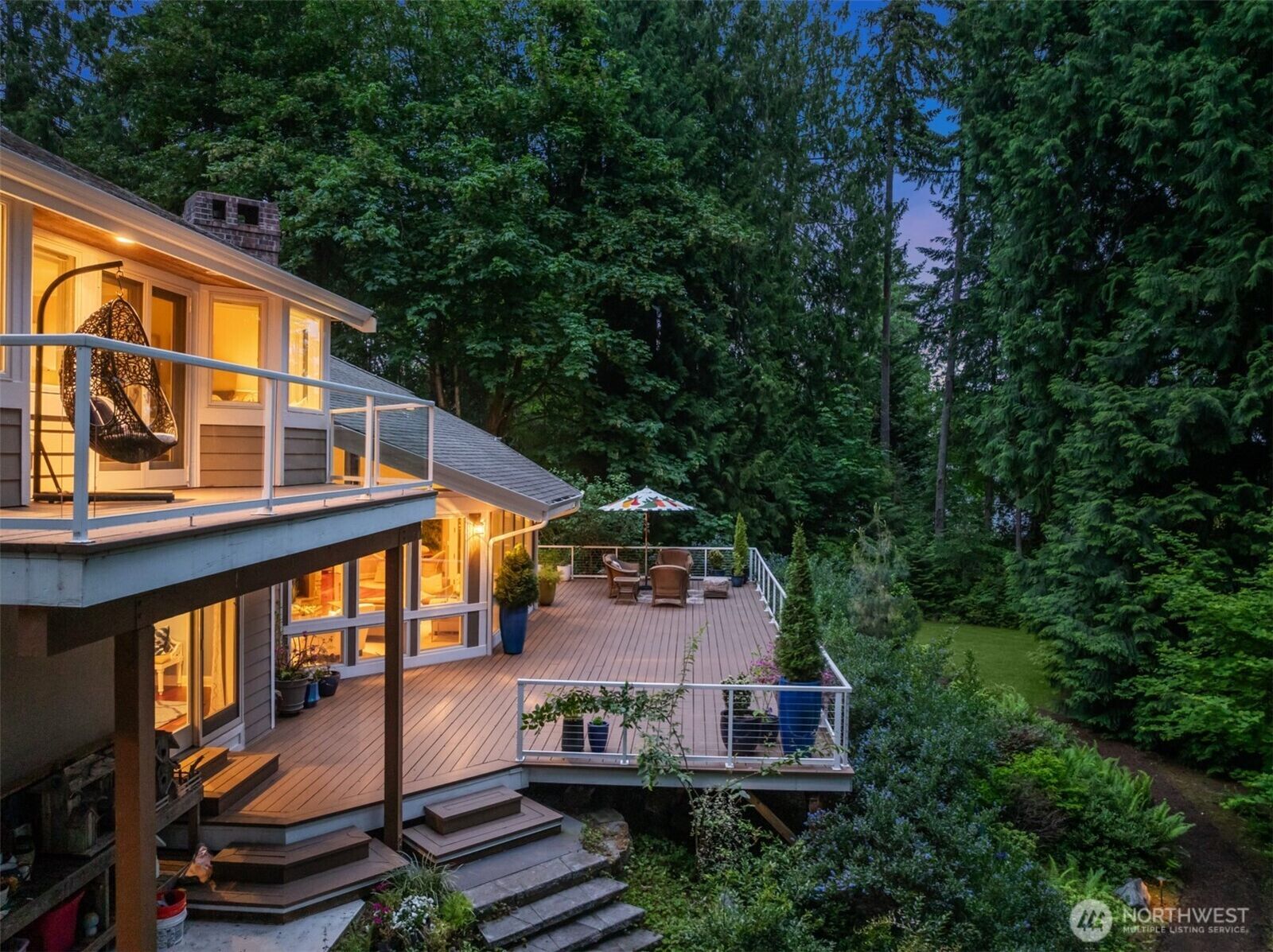 Property Photo:  4560  Island Avenue  WA 98110 