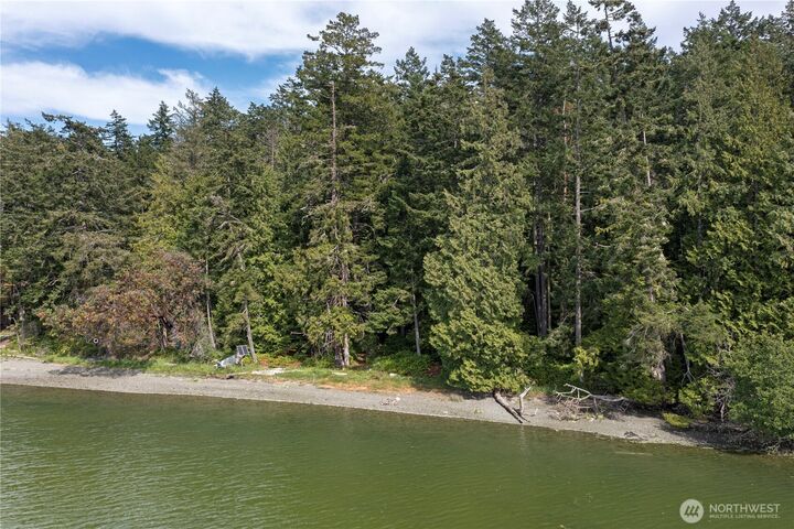 Property Photo:  16  Driftwood Shores  WA 98250 
