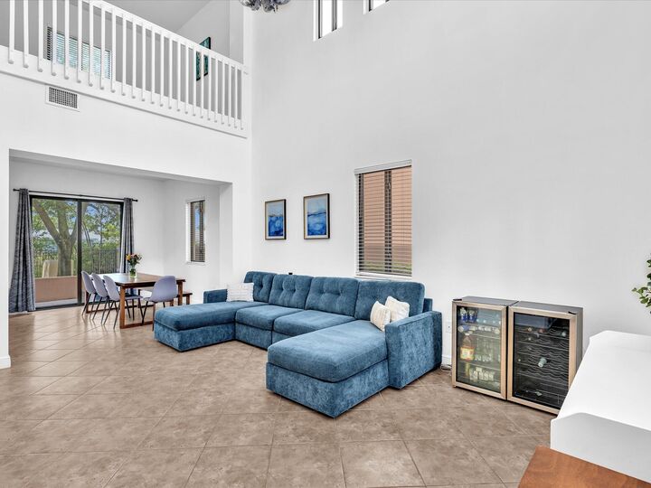 Property Photo:  2414 Venetian Way  FL 33426 
