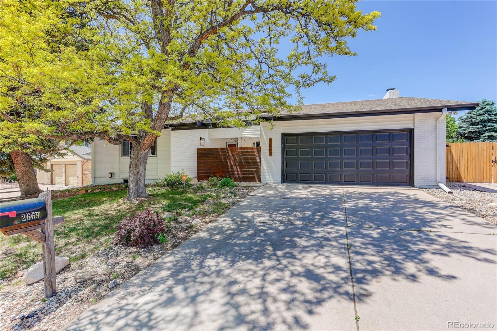 Property Photo:  2669 S Moline Court  CO 80014 