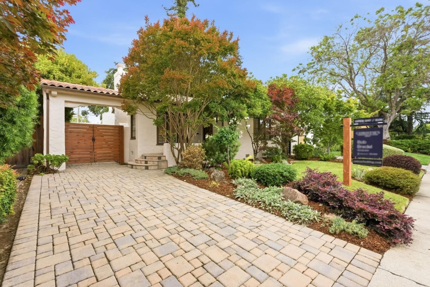 Property Photo:  1022 Walnut Street  CA 94070 
